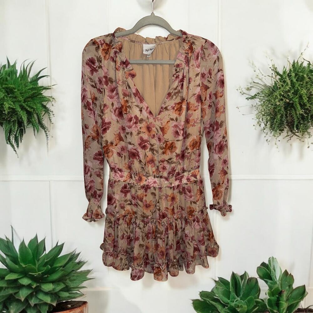 Sky To Moon Romantic Floral V Neck long Sleeved Ruffled‎ Bottom Mini Dress Small